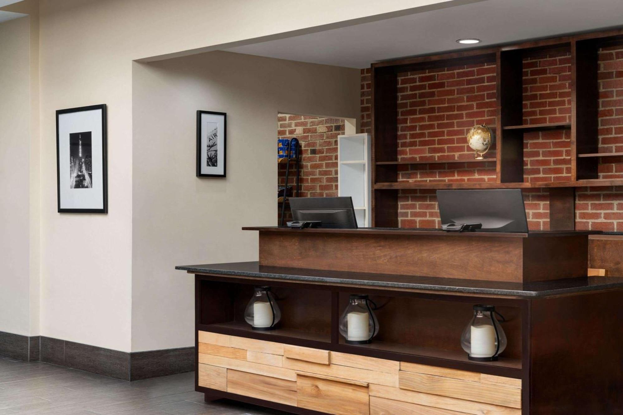 Wyndham Garden Inn Pittsburgh Airport Robinson Township Extérieur photo